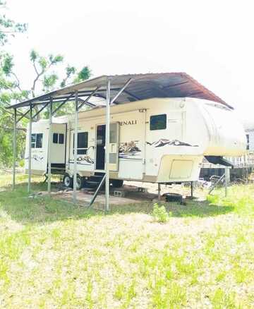 4888 Oxford St, Perry, FL 32348