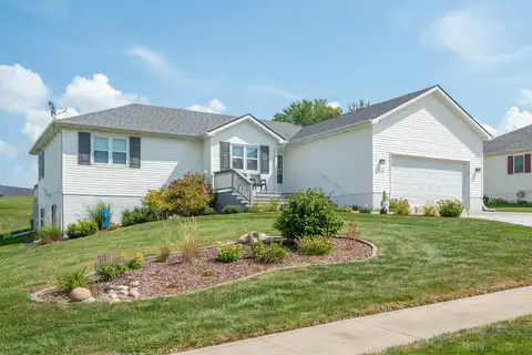 1506 N Apple Drive, Indianola, IA 50125