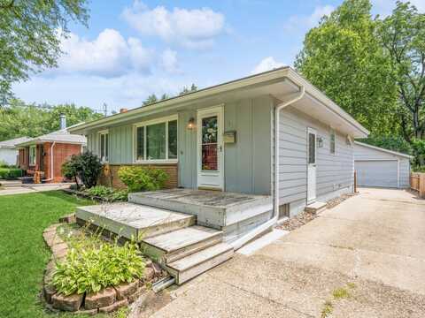 1923 E 28th Street, Des Moines, IA 50317