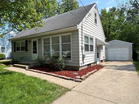 5040 Allison Avenue, Des Moines, IA 50310