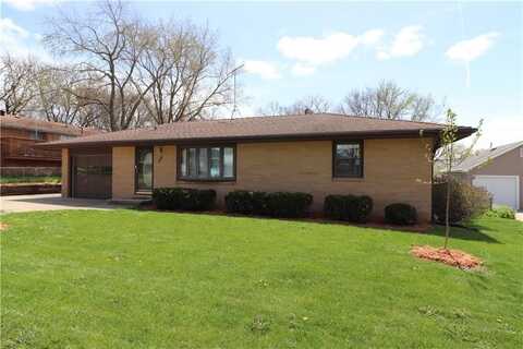 445 Palomino Parkway, Des Moines, IA 50320