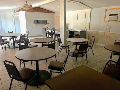 7700 W Highway 90, DeFuniak Springs, FL 32433
