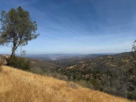 5847 W Whitlock, Mariposa, CA 95338