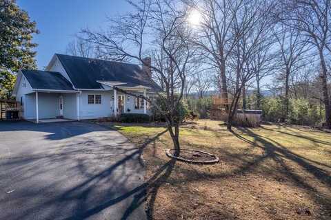 260 Davis Rd, Sylva, NC 28779