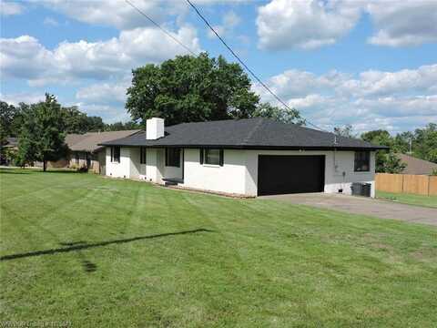 720 N 9th ST, Van Buren, AR 72956