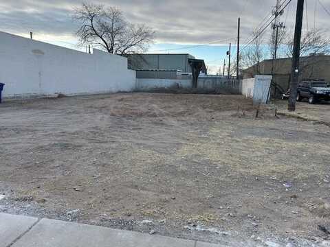 8520 TRUMBULL Avenue SE, Albuquerque, NM 87108