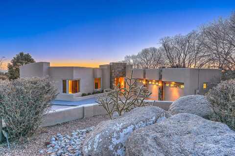 18 SANDIA HEIGHTS Drive NE, Albuquerque, NM 87122