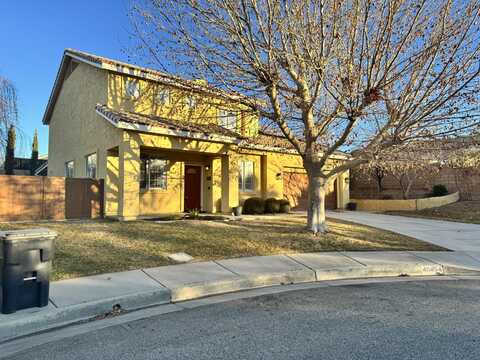 40454 La Quinta Ct. Court, Palmdale, CA 93551