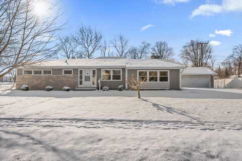 105 W Elizabeth Drive, Crown Point, IN 46307