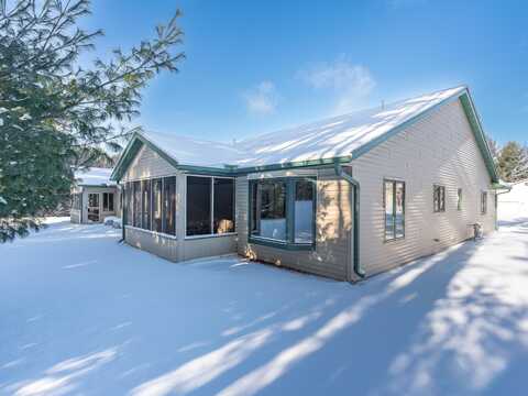 98 AQUILA CT S, Eagle River, WI 54521