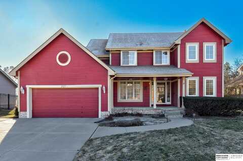 2127 Franklin Drive, Papillion, NE 68133