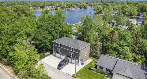 16905 Highland Avenue, Spring Lake, MI 49456