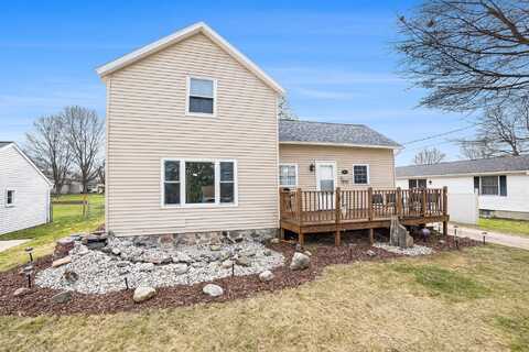 210 N Decker Avenue, Fremont, MI 49412