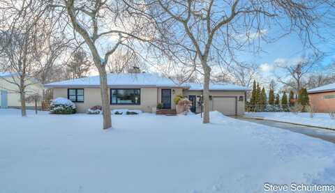 3485 E Manitou Circle, Norton Shores, MI 49441