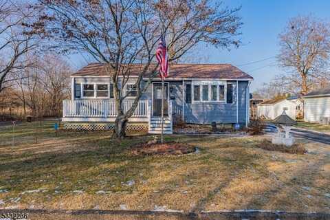 24 Sydney Pl, Manville, NJ 08835