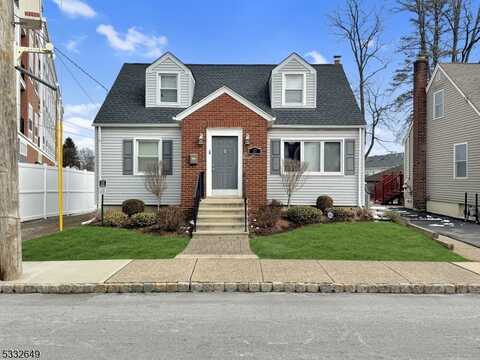 17 E Central Ave, Wharton, NJ 07885