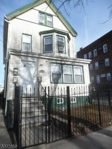 233 Berkeley Ave, Newark, NJ 07107