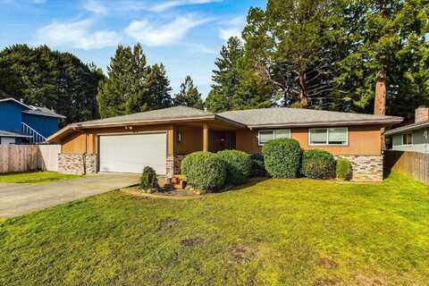 830 Holman Way, Fortuna, CA 95540