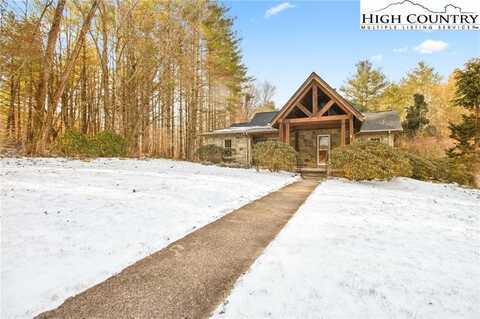 472/474 Rivers Edge Drive, Boone, NC 28607