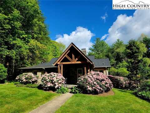 472/474 Rivers Edge Drive, Boone, NC 28607
