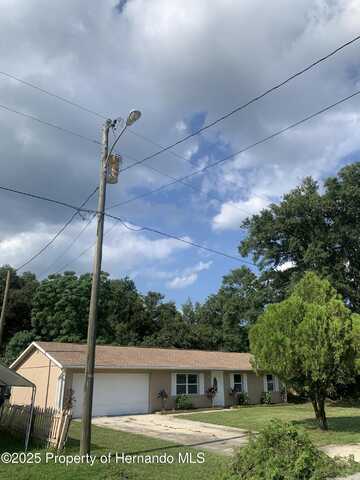 27319 Dale Avenue, Brooksville, FL 34602