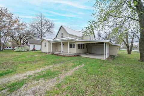 828 Walnut Street, Chetopa, KS 67336