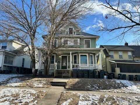 226 S Lucas Street, IowaCity, IA 52240