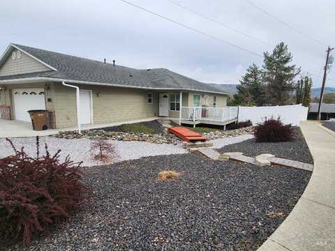 417 Karin, Lewiston, ID 83501