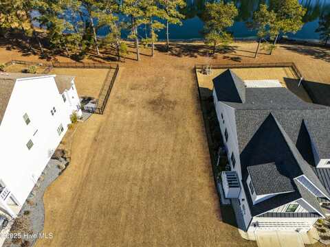 207 Spicer Lake Drive, Holly Ridge, NC 28445