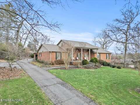 2022 Oakwood Drive, Maryville, TN 37803