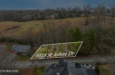 1018 Saint Johns Dr, Maryville, TN 37801