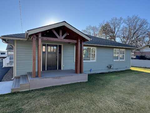 5700 Harlan Drive, Klamath Falls, OR 97603