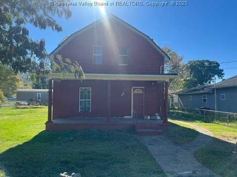 105 1st Avenue, Bancroft, WV 25011