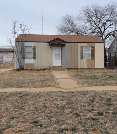 1511 Package Property Street, Levelland, TX 79336