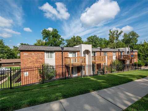 2832 Blackforest Drive, Saint Louis, MO 63129