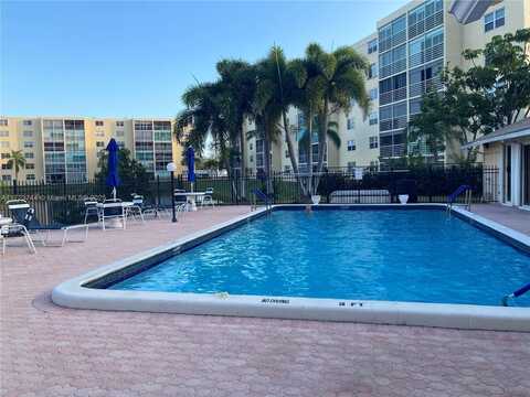 301 SE 3rd St, Dania Beach, FL 33004