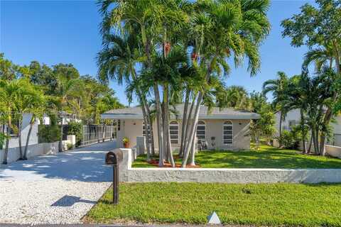 864 NW 16th Ter, Fort Lauderdale, FL 33311