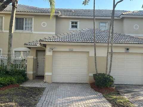 2253 NW 170th Ave, Pembroke Pines, FL 33028