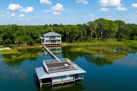 424 Lake Mirror Dr, Lake Placid, FL 33852