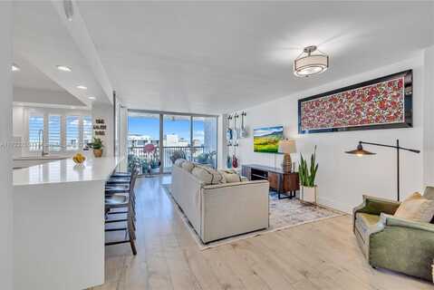 2655 Collins Ave, Miami Beach, FL 33140