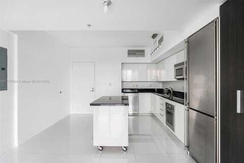 92 SW 3rd St, Miami, FL 33130