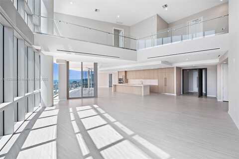 851 NE 1st Ave, Miami, FL 33132