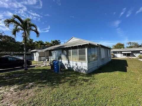 1271 NE 32nd St, Oakland Park, FL 33334