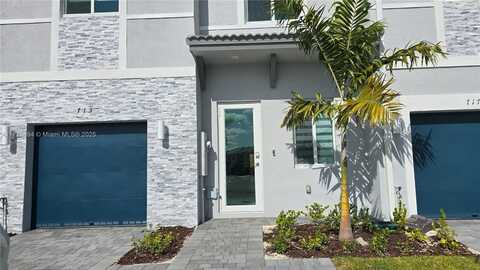 713 SE 13th St Cir, Homestead, FL 33034