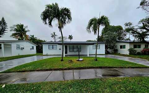 704 SW 4th Ct, Hallandale Beach, FL 33009