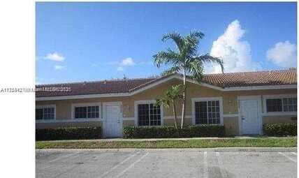 3858 SW 48th Ave, Pembroke Park, FL 33023