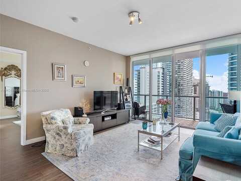 1111 SW 1st Ave, Miami, FL 33130