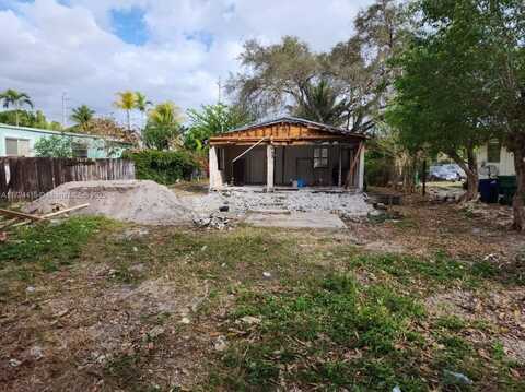 420 NW 96th St, Miami, FL 33150