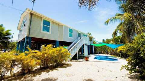 18 W Circle Dr, Key West, FL 33040