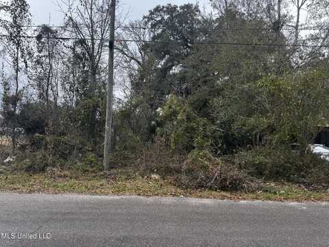 327 Ballentine Street, Bay Saint Louis, MS 39520